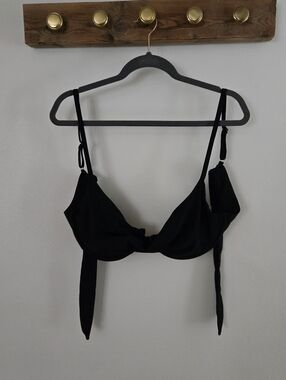 Zaful Black Underwire Swim Top